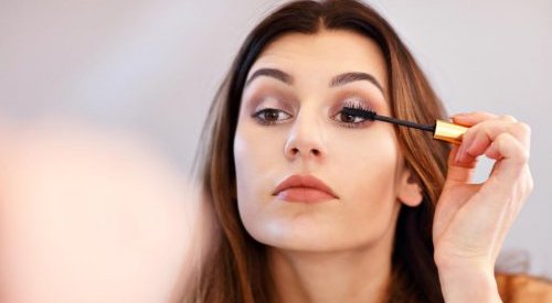 France : Retour à la croissance pour le maquillage en circuit sélectif