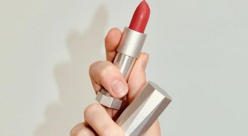 Juni draws inspiration from the past to create 100% recyclable lipstick tube