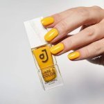 La startup française Orijinal propose une réutilisation à l'infini des flacons de vernis à ongles